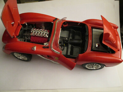 FERRARI 250 TESTA ROSSA 1957   BURAGO 1:18  guter zustand 1/18 Oldtimer