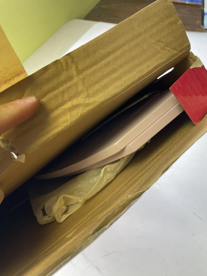 Bratz 2006 Fashion Show Case Wall Shelf Display Shelf New - image 4 of 4