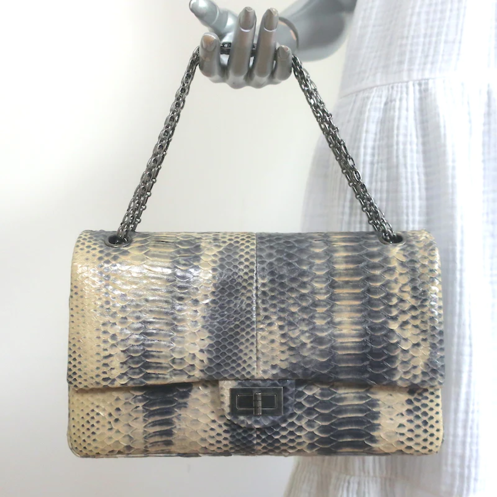 CHANEL ポーチ　リバティ柄 CHANEL ポーチ リバティ柄