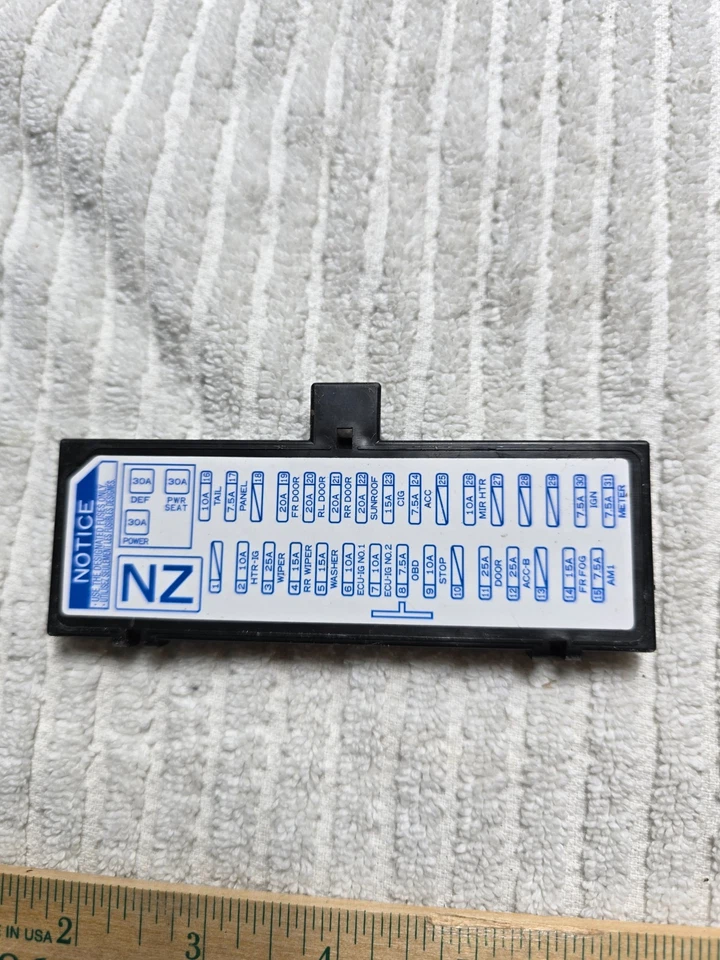 Cover Or Lid For The Fuse Box Scion Xd Toyota Yaris 2008-2012 Black (A - Image 2 of 4