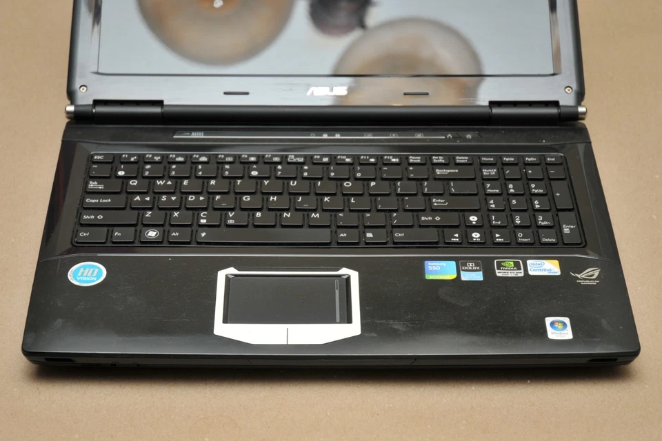 ASUS ROG G51VX C2Duo T9600 GeForce GTX 260M 256GB SSD 4GB RAM Windows Vista SP2 Foto 4 de 4