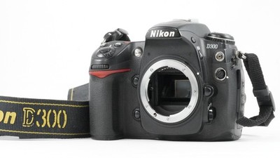 Nikon D300 12.3MP Digital SLR Camera Body From JAPAN #373