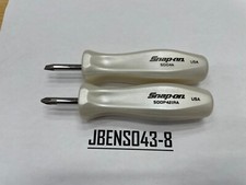 Snap-on Tools Rare Pearl White 2pc Hard Standard Handle Stubby Screwdriver Set Snap-on Tools Rare Pearl White 2pc Hard Standard Handle Stubby Screwdriver Set