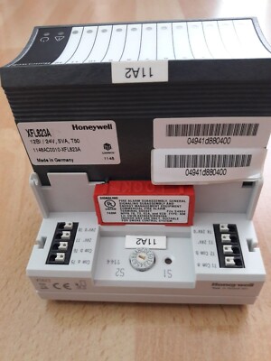 XFL823A mit Sockel XS823 12 Binary Input Modul LON gebraucht aus laufender Anlag