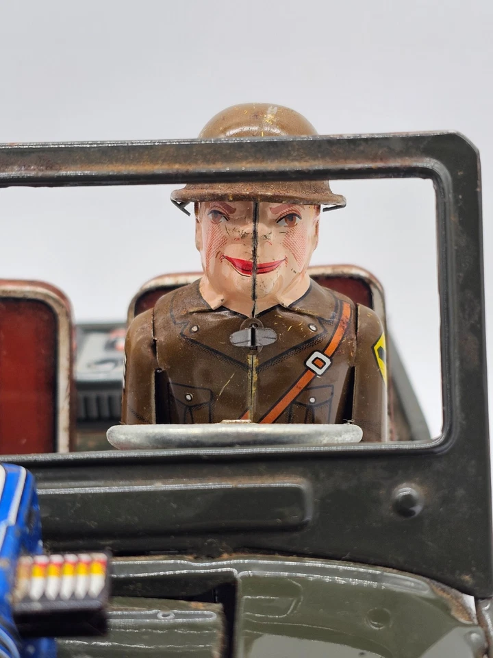 1st Div. Korea vs US Army Patrol Tin Jeep Battery Operated BY T.N Japan c1950s - Image 3 of 4