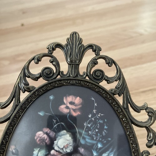 Vintage Brass Oval Ornate Convex Flowers roses Picture Frame Made In Italy - Picture 5 of 9