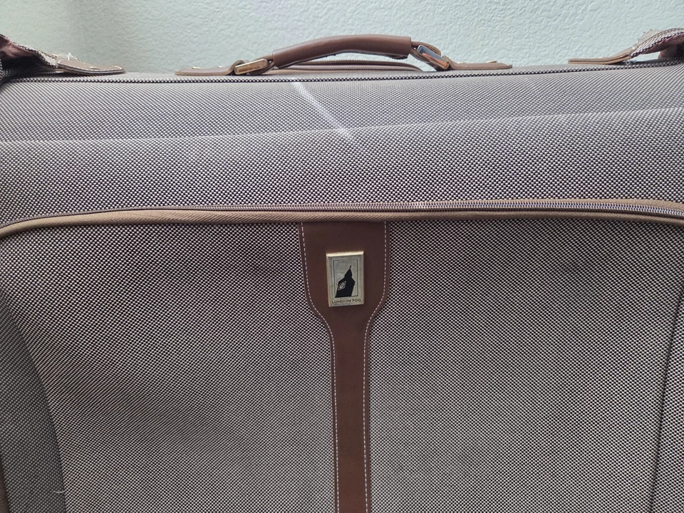 Maleta London Niebla Bolsa de Ropa Marrón Tweed Grande Rodante 22 x 22 x 9 pulgadas Foto 2 de 4