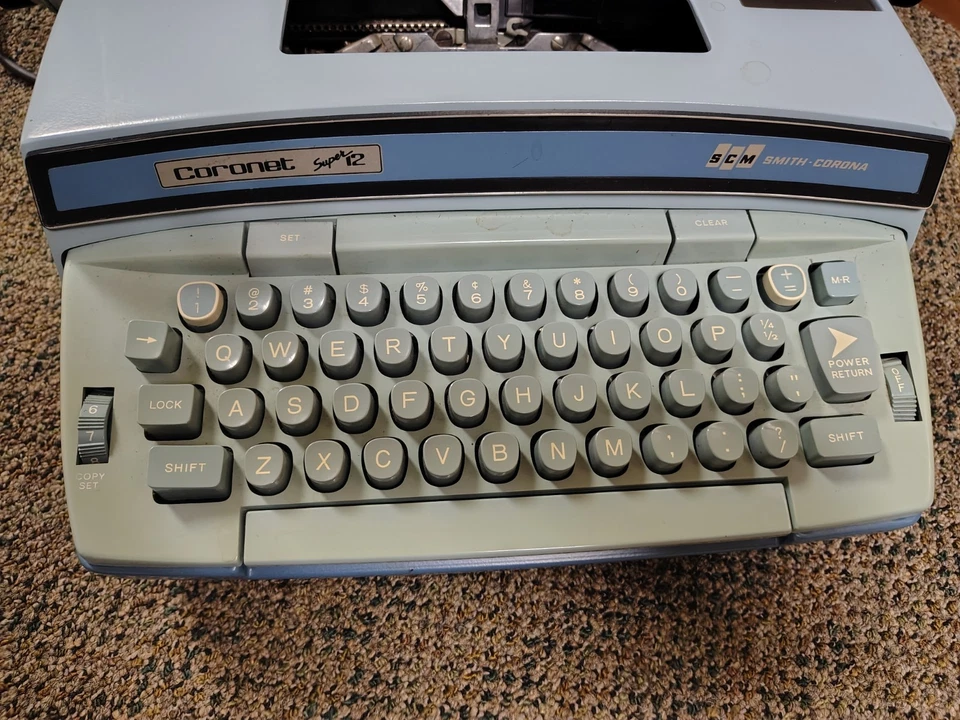 Smith Corona Coronet Super 12 пишущая машинка с чехлом 1970-е проверенная рабочая синяя - Изображение 3 из 4