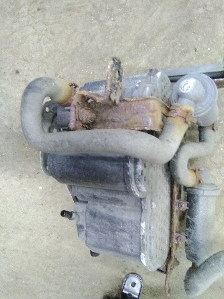 Audi Q7 2017 bote de vapor de combustible 3,0 litros 6 cilindros Foto 2 de 4