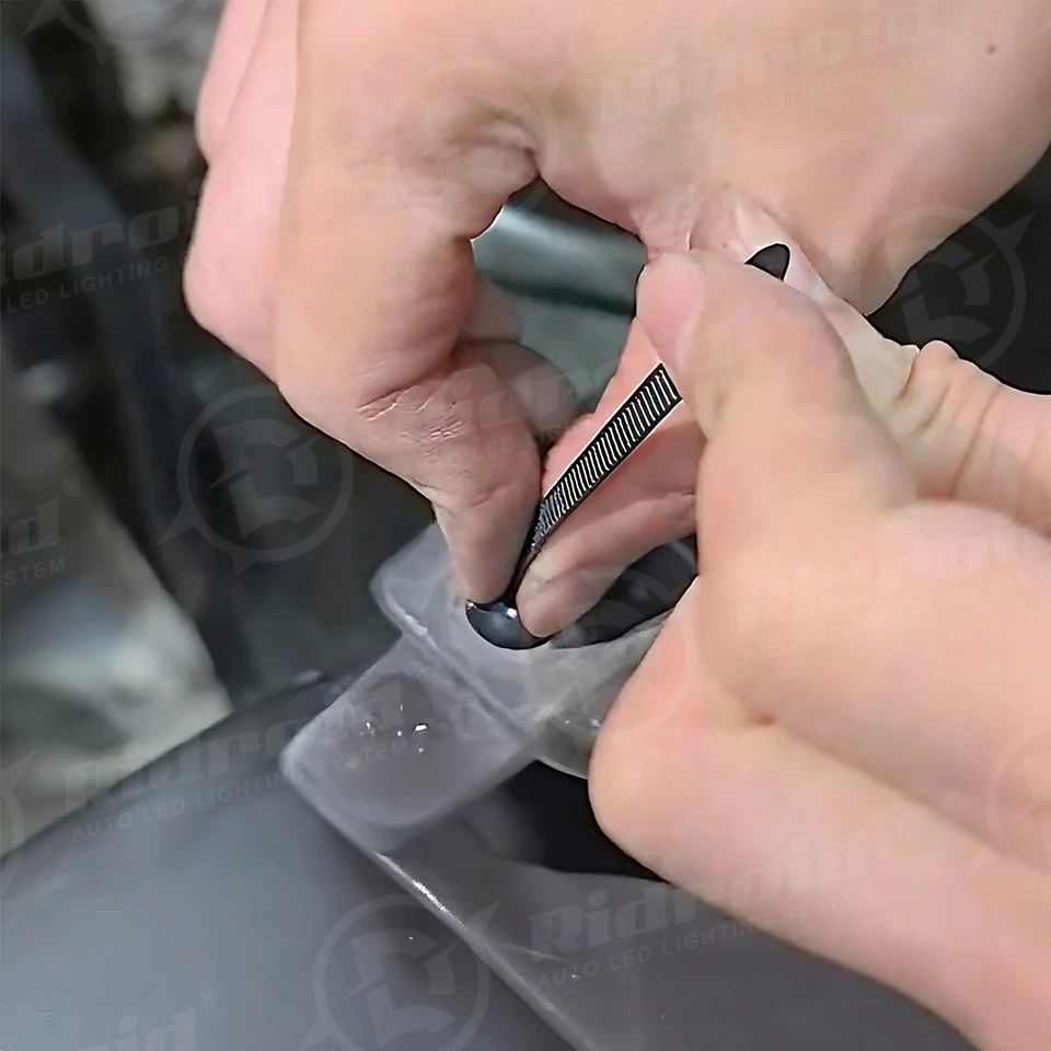 Soporte universal de nailon de alta resistencia con hebilla de atar con cremallera de nailon autobloqueante Foto 2 de 4