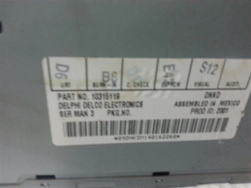 Radio estéreo AM FM reproductor de CD 10315119 compatible con 03-05 Chevrolet Cavalier B23-149274 Foto 3 de 4