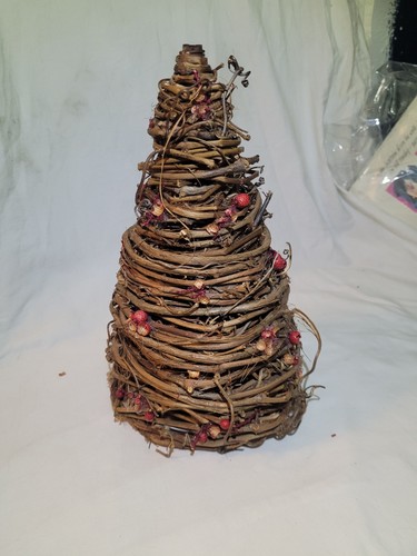 Vintage Grapevine Christmas Tree Country Style Primitive 20" Berries Rustic - Picture 8 of 8