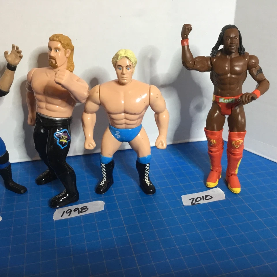 Lote de 7 figuras de acción de lucha libre vintage mixtas WCW Titan Sports y WWE de la década de 1990 Foto 4 de 4