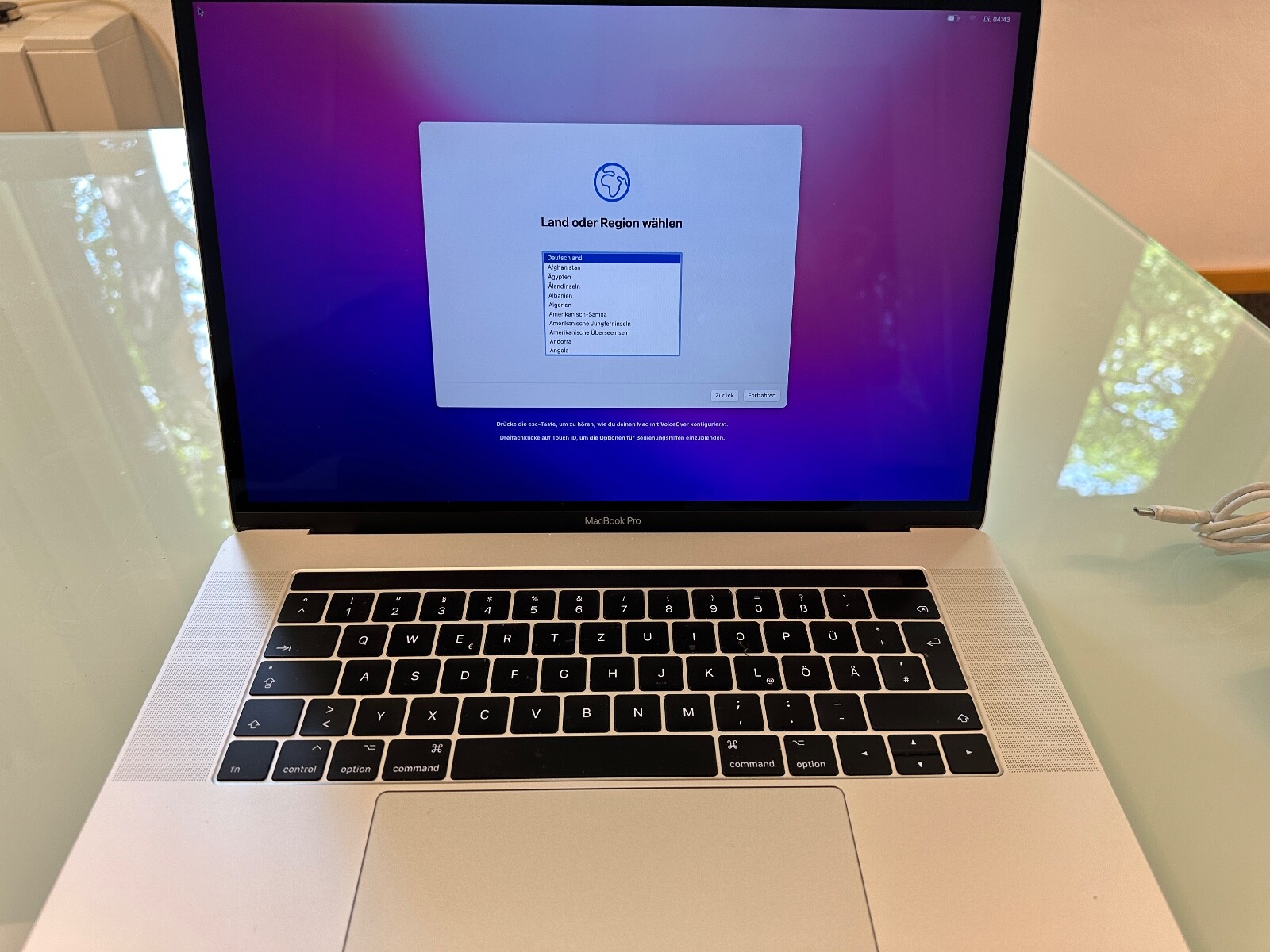 Apple MacBook Pro, 15" con Touchbar, Intel Quad-Core i7 2,8 GHz, 256...