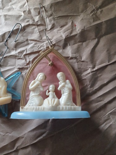 Vintage The Nativity Jesus Virgin Mary Saint Joseph Plastic Ornament - Picture 2 of 7