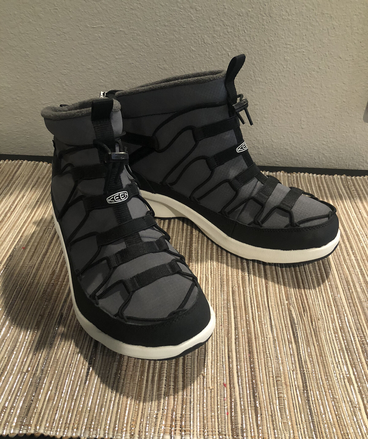 Sneakers Keen Unique Chukka 1023554 grigie US 9 EU 42 taglio alto nuove senza scatola