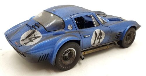 Exoto 1/18 Scale RLG19027FLP - 1964 Chevrolet Corvette Grand Sport #14 D.Yenko - Picture 2 of 5