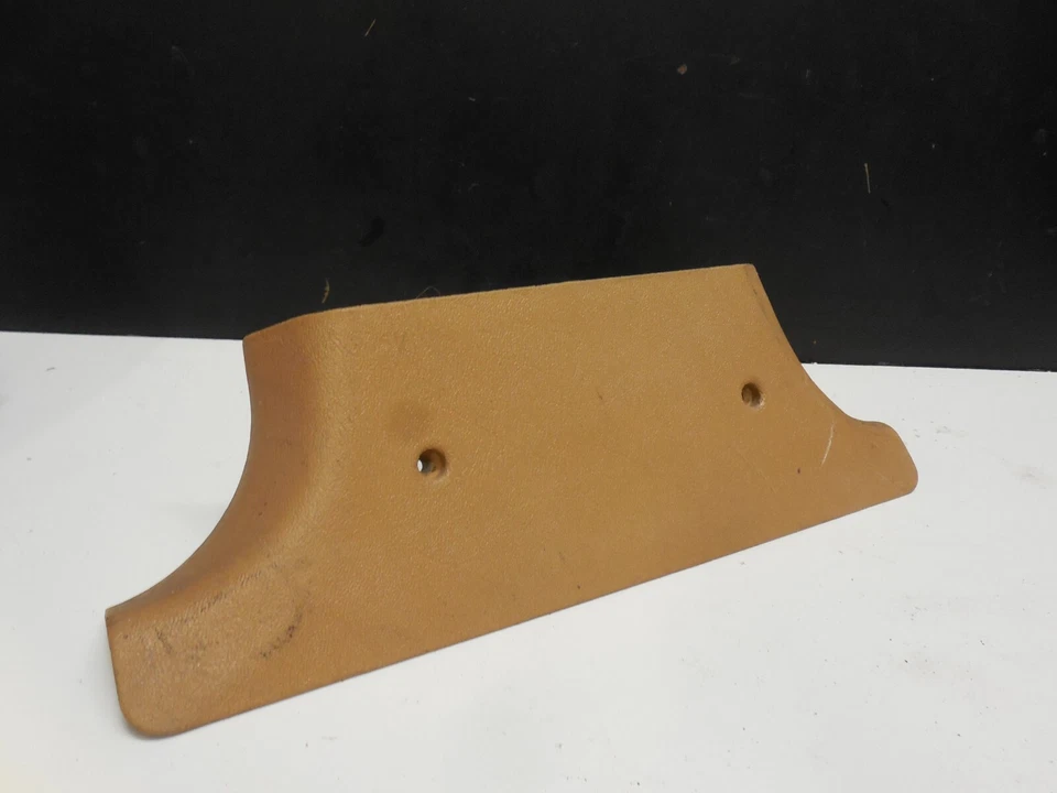 Cubierta inferior pilar B inferior izquierda 2016920122 84-93 Mercedes Benz W201 190D 190E Foto 3 de 4