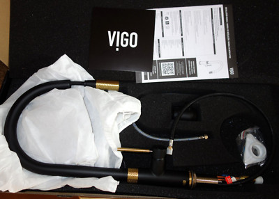 Vigo Bristol Pull Down Spray Kitchen Faucet Matte Black/Brushed Gold VG02033MGMB