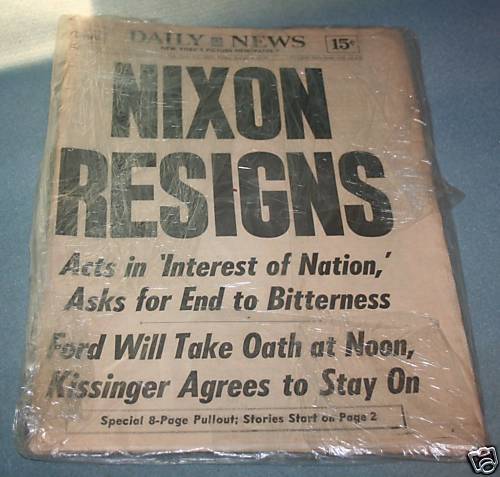 New York Daily News NIXON TRITT ZURÜCK Zeitung 9. August 1974 - Bild 1 von 1