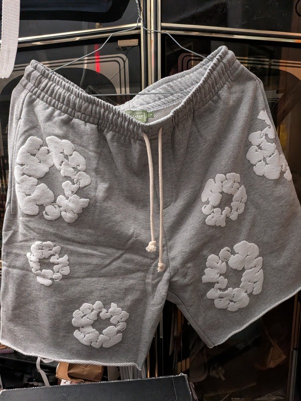 Men's Denim Tears the Cotton Wreath Shorts, Grey, Large 100% Authentic