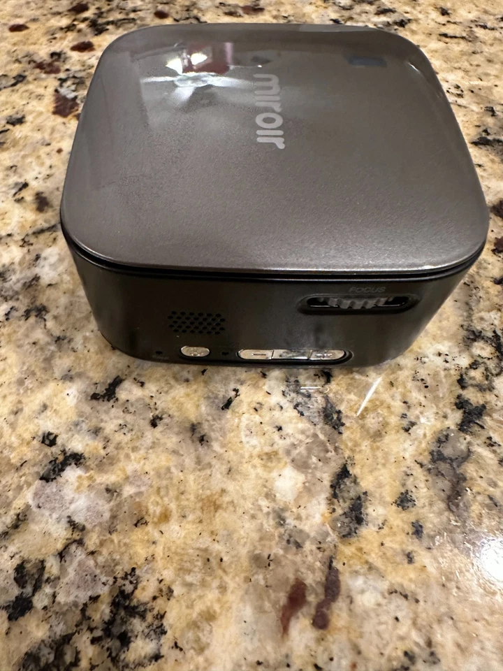 Micro proyector de bolsillo Miroir M75 Foto 3 de 4