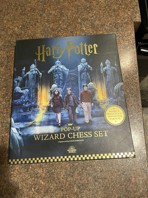 Harry Potter: The Pop-Up Wizard Chess Set by David Hawcock
