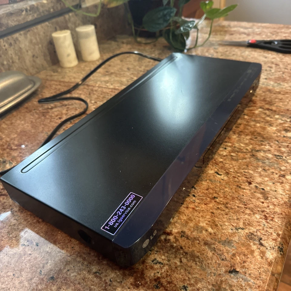 Reproductor de DVD LG BD530 Blu-Ray Negro/Azul Full HD HDMI 1080P AvcHD DOLBY TrueHD Foto 3 de 4