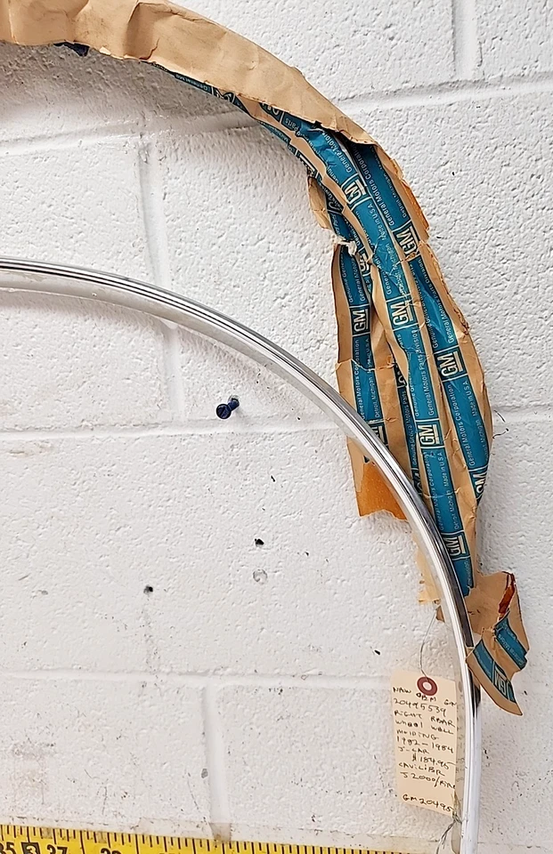 Borde de pozo de rueda trasera derecha/derecha GM 20495537/20495536 1982-87 carrocería en J compacto (SR22 de fabricante de equipos originales GM 20495537/20495536 1982-87 Foto 4 de 4