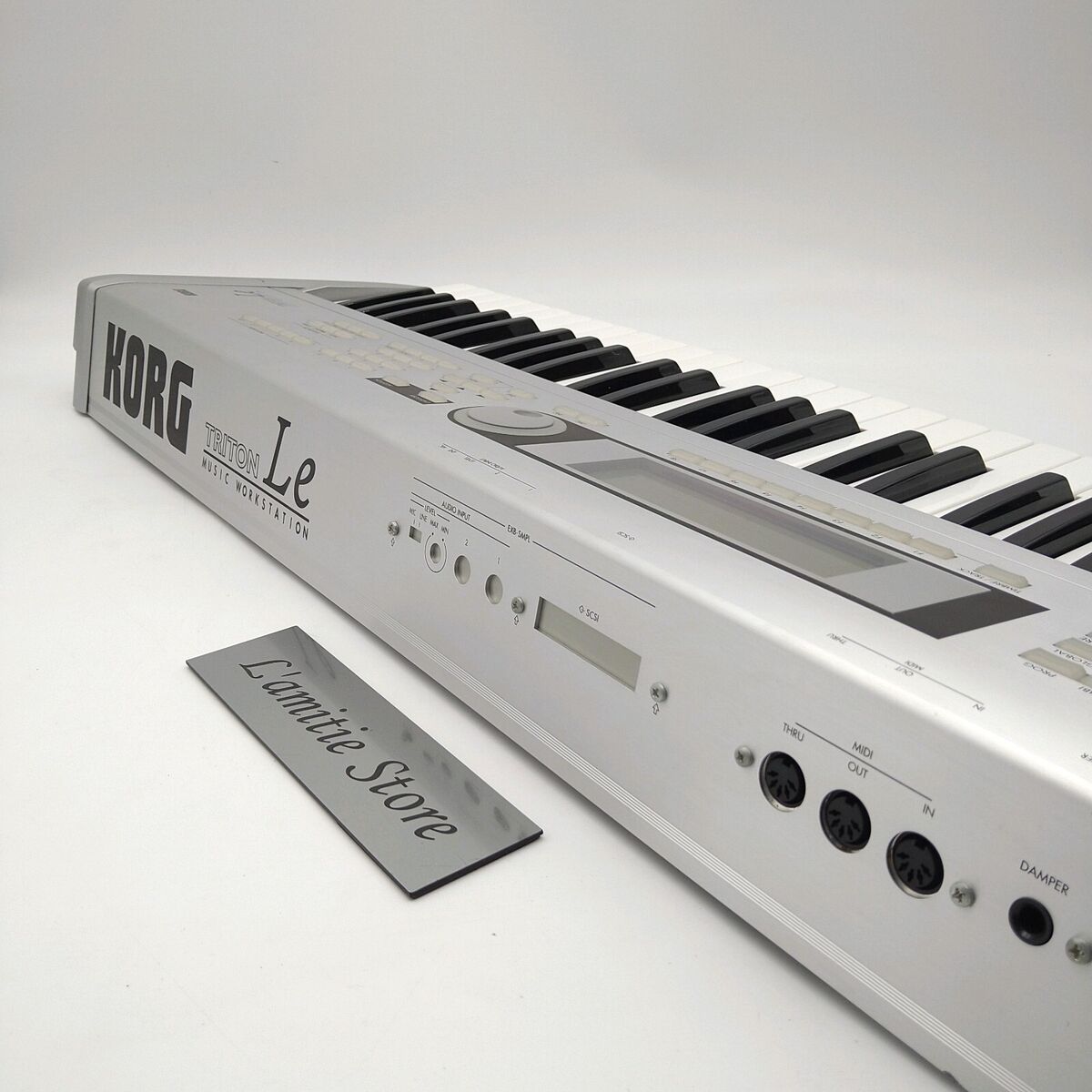 KORG TRITON Le 61 Key Synthesizer Keyboard Music Le61 Silver KORG TRITON Le 61 Key Synthesizer Keyboard Music Le61 Silver