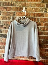 Time and Tru Gray Sweatshirt Women  s Size: Large 12-14 