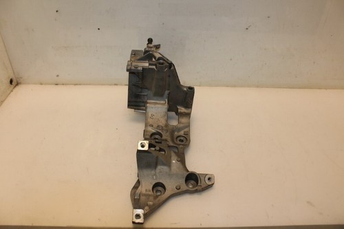 HALTERUNG DIESELPUMPE VW Santana (32B) Sedan 1.6 CL,GL TD (CY) 2017 04L903143D