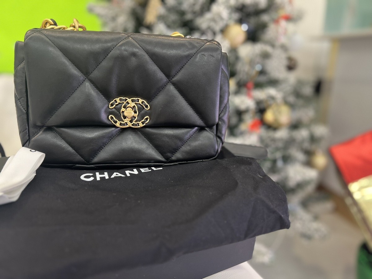 chanel 19 flap bag medium
