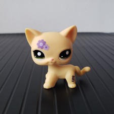 Littlest Pet Shop LPS 1962 Yellow Short Hair Cat Green Eyes Kitty Toy