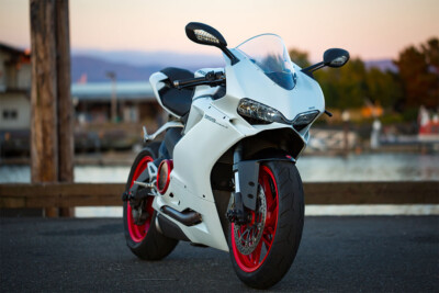 Poster de moto de sport Ducati 848 - Peinture décorative sur toile - Impression moderne pour chambre à coucher - 60 x 90 cm