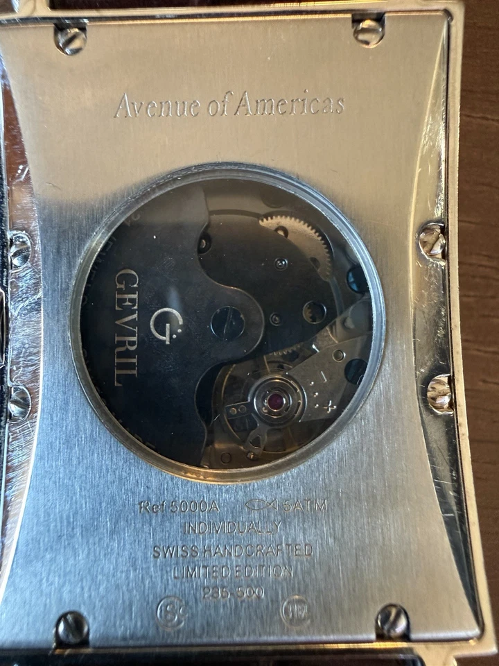 Gevril Avenida de las Américas Ref. 5000A Limited #235 de 500 Foto 4 de 4