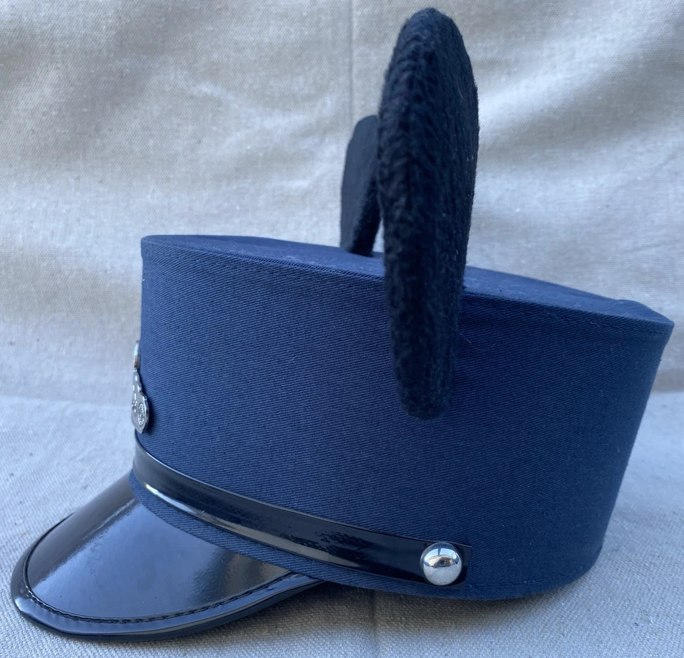 Nuevo con etiquetas Sombrero conductor orejas de Mickey Mouse carro rojo parques Disney S/M USADO CON ETIQUETA Foto 3 de 4