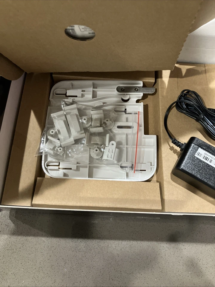 Punto de acceso inalámbrico D-Link AC1300 Wave 2 doble banda Foto 4 de 4