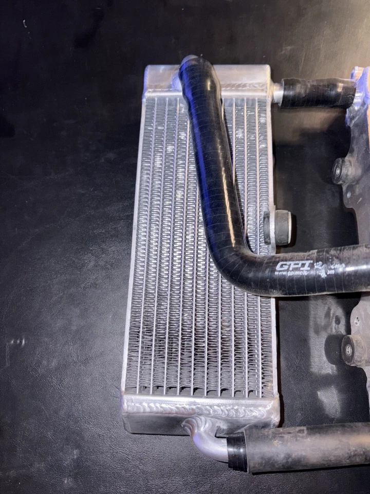 Par de mangueras de radiadores de aluminio para Yamaha YZ125 YZ 125 1996-2001 96 97 98 00 01 Foto 3 de 4