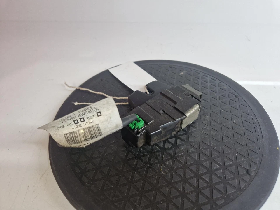 PEUGEOT 207 CC MK1 2010 BOOTLID LOCK 2 DOOR CONVERTIBLE 8719G5 - Image 4 of 4