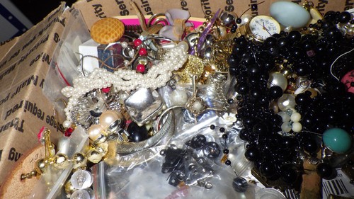 full box jewelry parts pieces wearable/not messy knots of necklaces 8lb15ozboxed - Picture 3 of 15