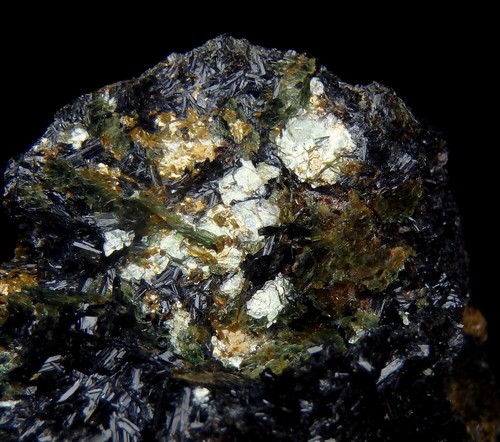 GLAUCOPHANE rare & FUCHSITE ---- ITALY - Piedmont - Pollone RIO OREMO /pl438 - Picture 13 of 19