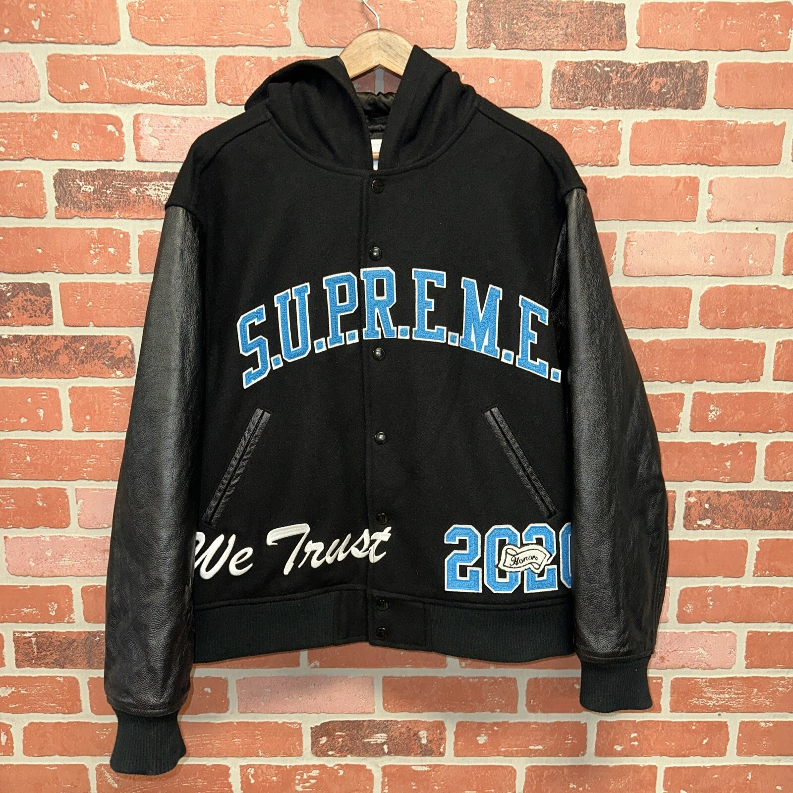 100 % authentique veste universitaire à capuche Supreme King FW20 taille L (NOIR) RARE ?
