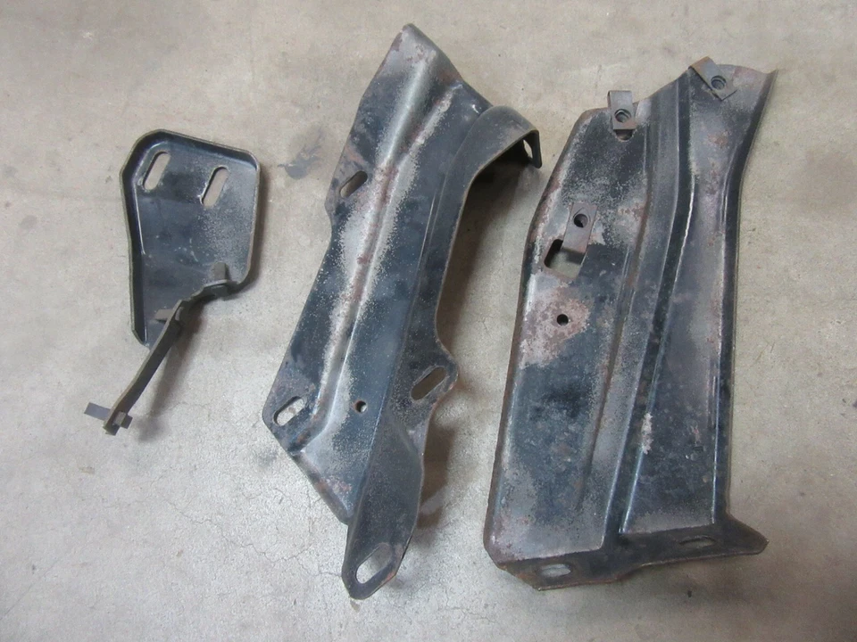 Cadillac 1971 sedán Deville guardabarros interior delantero cortafuegos soportes de montaje DF Foto 2 de 2