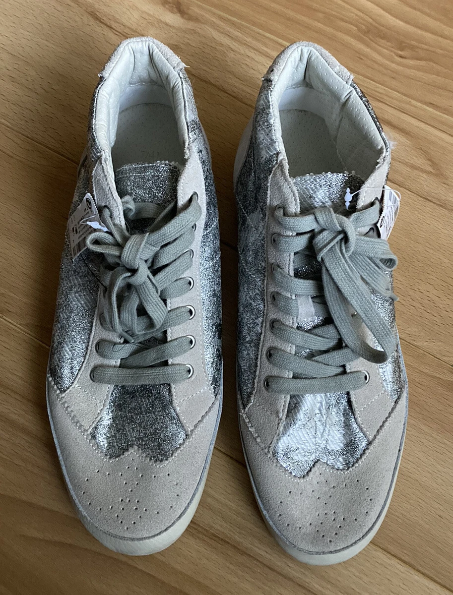 Best gray shop sneakers