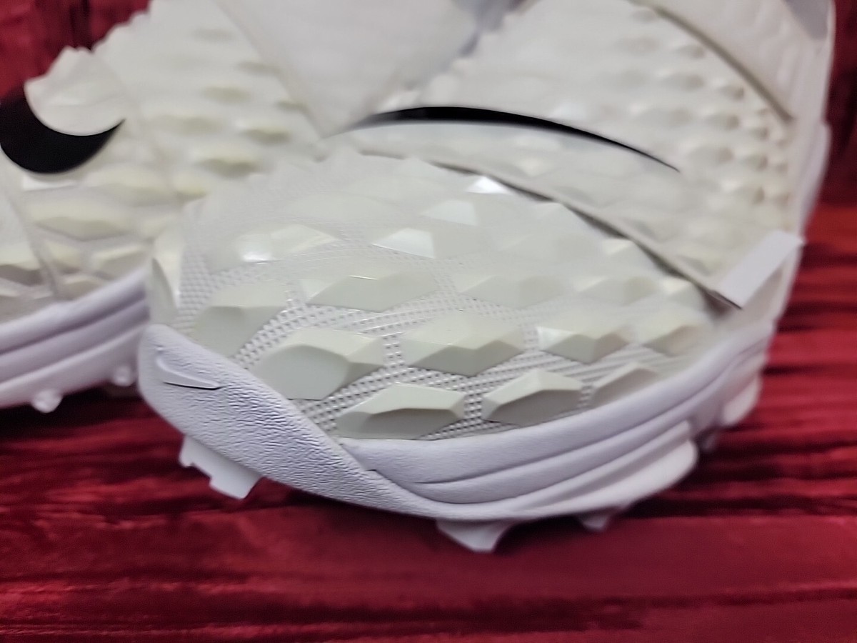 NIKE Zoom Force Savage Elite Shark White Football Cleats  display picture 3