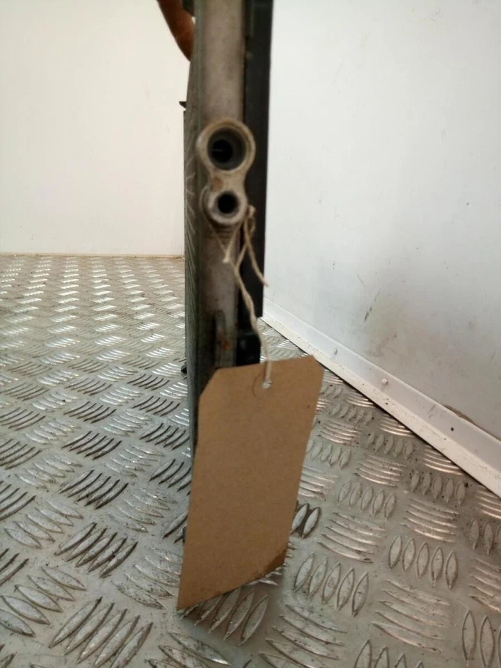 A/c Condenser/radiator Porsche Cayman 24v S 2006 3386cc Petrol - Image 3 of 4