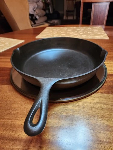 Immaculately Restored Vintage #10 3 Notch Lodge 12" Cast Iron Skillet 1945-1955