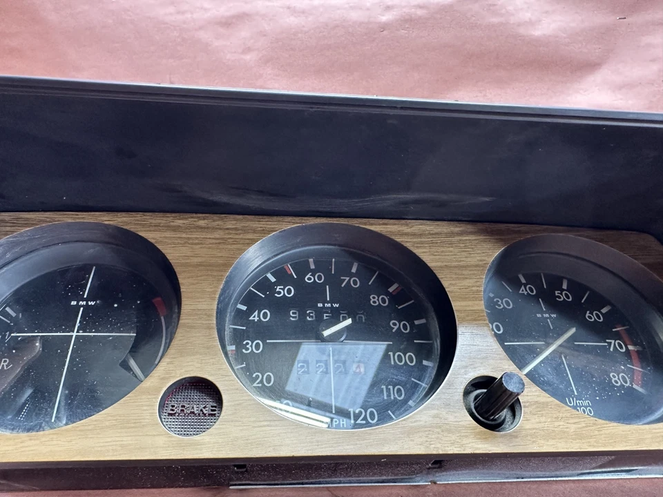 Cuadro de instrumentos velocímetro BMW 2002 1502-2002tii OEM 93 k millas para piezas Foto 3 de 4