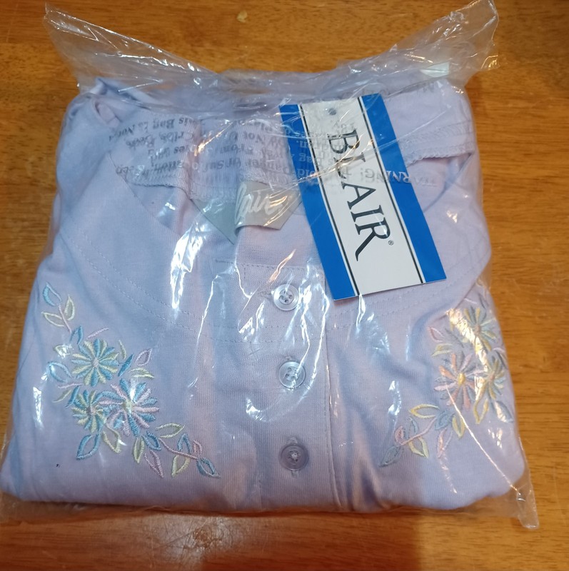 NWT Blair Short Sleeve Shirt Embroidered Summer Cotton Blend Pastel Lavender Top